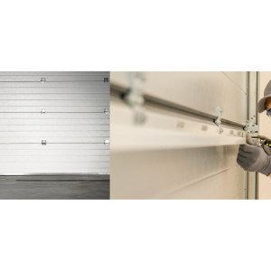 Technicien intervenant sur le mécanisme d'une porte sectionnelle industrielle et technicien en automatisme avec lunettes de protection réglant le rail d'une porte automatique